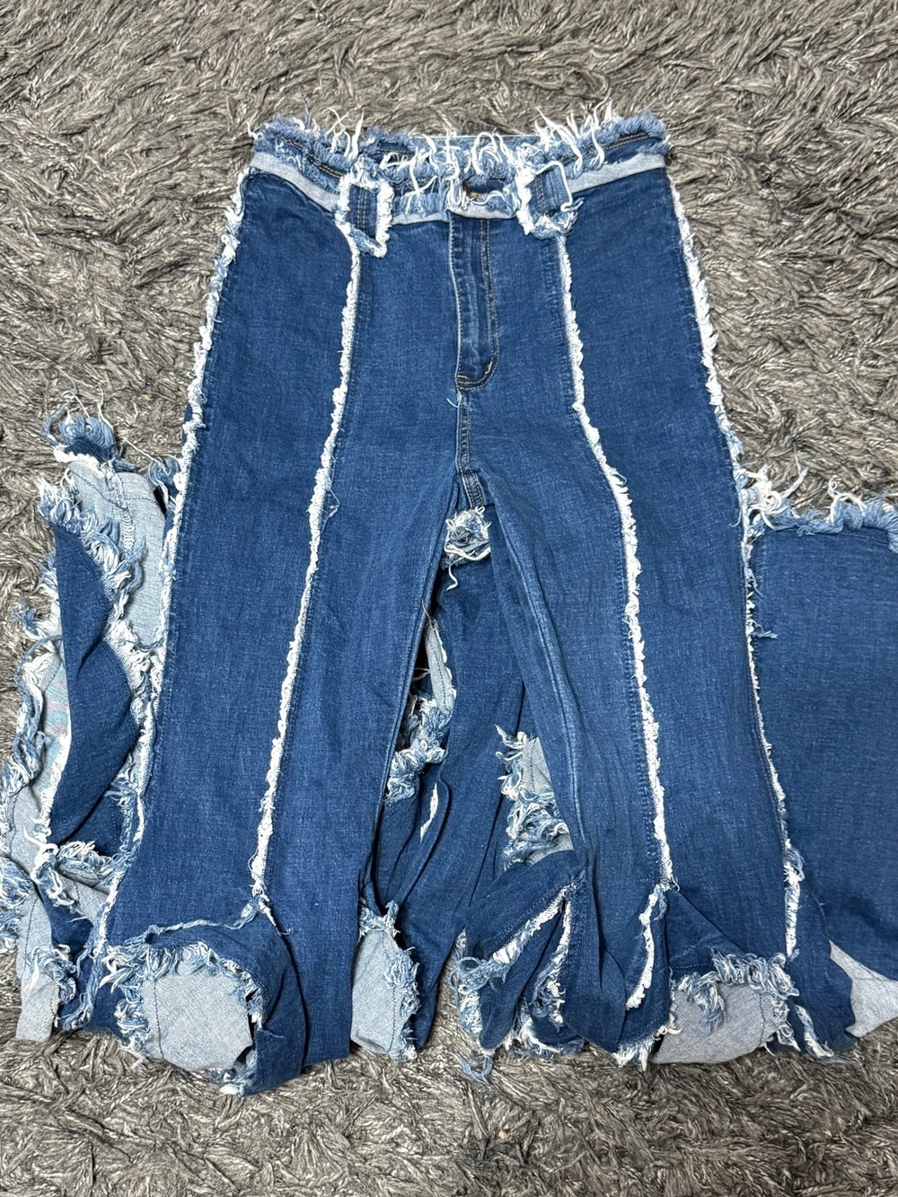 NWOT FashionNova Such A Vibe Flare Jeans - Dark Wash - Picture 3 of 5